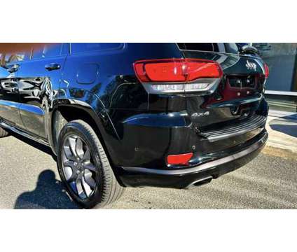 2021 Jeep Grand Cherokee High Altitude 4X4 is a Black 2021 Jeep grand cherokee High Altitude SUV in Bay Shore NY