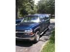 2001 Chevrolet Suburban LT