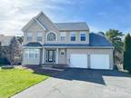 Home For Sale In Old Bridge, New Jersey