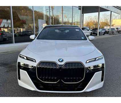 2024 BMW 7 Series i xDrive is a White 2024 BMW 7-Series Sedan in Bay Shore NY