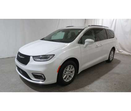 2021UsedChryslerUsedPacificaUsedFWD is a White 2021 Chrysler Pacifica Car for Sale in Brunswick OH