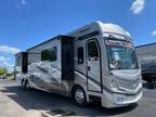 2024 Fleetwood Discovery LXE 44S