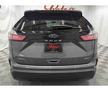 2022 Ford Edge SEL is a Grey 2022 Ford Edge SEL Car for Sale in Hattiesburg MS