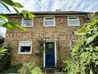 3 bedroom semi-detached house for sale in Rushfield, Potters Bar, EN6