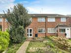 3 bedroom Mid Terrace House to rent, Willow Close, Canterbury, CT2 £1,375 pcm