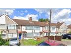 Parkside Avenue, Bexleyheath, Kent 2 bed terraced house -