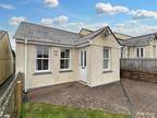 School Hill, Shortlanesend 2 bed semi-detached bungalow for sale -