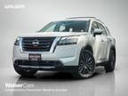 2024 Nissan Pathfinder White, new