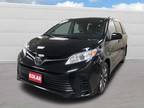 2019 Toyota Sienna Black, 77K miles