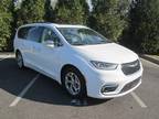 2022 Chrysler Pacifica White, 67K miles