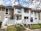 Condo For Sale In Woodbridge, Virginia