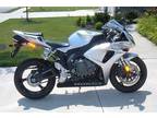 (*&(*&(*&(*(*&*&Adult Owned Garaged Kept>>>>.........2007 Honda CBR ******1000