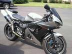 $4,500 2003 YAMAHA R6 awesome shape, runs greats very clean micron high mount