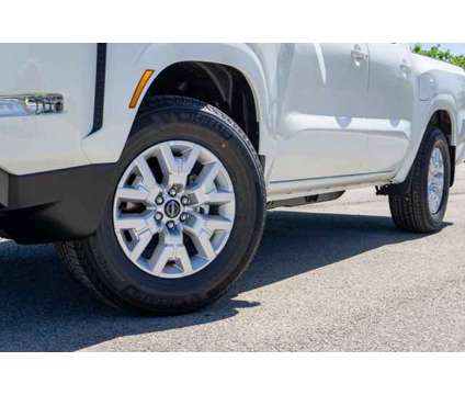 2024 Nissan Frontier SV is a White 2024 Nissan frontier SV Truck in San Marcos TX