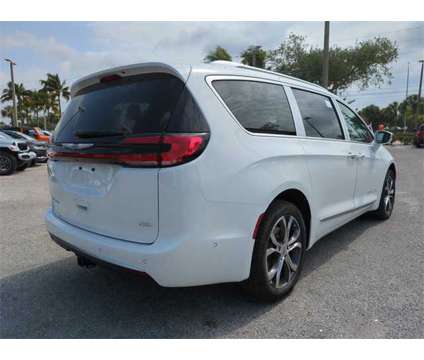 2024 Chrysler Pacifica Pinnacle is a White 2024 Chrysler Pacifica Car for Sale in Naples FL