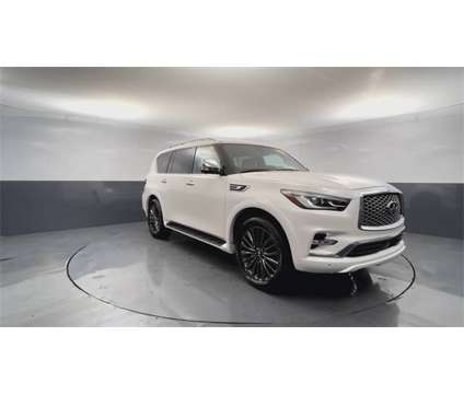 2024 INFINITI QX80 Sensory is a White 2024 Infiniti QX80 SUV in Daphne AL