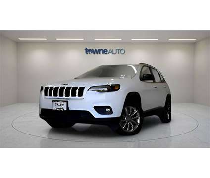2022 Jeep Cherokee Latitude Lux is a White 2022 Jeep Cherokee Latitude SUV in Orchard Park NY