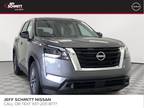 2024 Nissan Pathfinder S