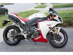 2009 YAMAHA YZF-R1 - White/Red - 1720 Miles - Lots of extras