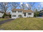 17 Devon Ct, Haddonfield, NJ 08033