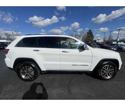 2021 Jeep Grand Cherokee Limited is a White 2021 Jeep grand cherokee Limited SUV in Freeport IL