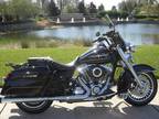 2012 Harley Davidson Road King Standard 103ci - 6 speed tranny (Black)