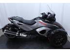 2011 CAN-AM Spyderâ„¢ RS-S SM5 low miles!!