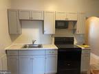 211 S Charlotte St #B, Manheim, PA 17545