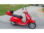 2006 Vespa GTS250IE (low miles)