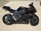 2008 Yamaha YZF-R1 MUST SELL