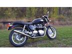 2014 Triumph Thruxton with only 499 miles - Lots of upgrades