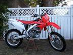 Honda CRF450R dirt bike $3000 obo