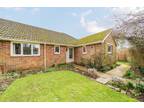 Field Close, Bassett Green, Southampton, Hampshire, SO16 3 bed bungalow for sale
