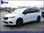 2024 Chrysler Pacifica White, new