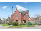 5 Bedroom House for Sale in Boulter Close