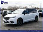 2024 Chrysler Pacifica White, new