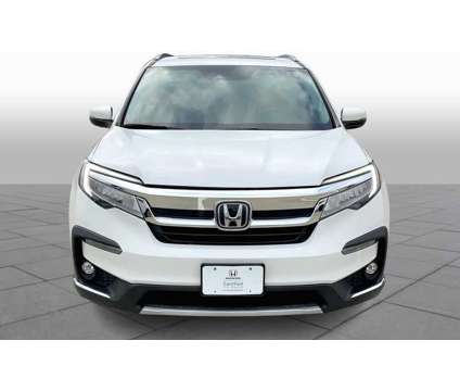2022UsedHondaUsedPilotUsed2WD is a Silver, White 2022 Honda Pilot Car for Sale in Kingwood TX