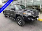 2019 Toyota Tacoma Black, 75K miles