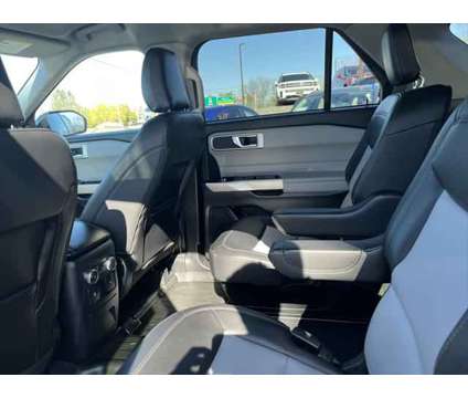 2022 Ford Explorer XLT is a White 2022 Ford Explorer XLT SUV in Utica NY