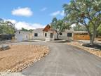 1235 Eastview Dr, Canyon Lake, TX 78133