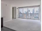 CONVERTIBLE IN RIVER NORTH! W/ BALCONY 416 N State St