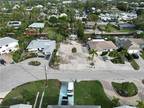 Naples, Collier County, FL Undeveloped Land, Lakefront Property