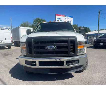 2008 Ford F350 Super Duty Crew Cab &amp; Chassis for sale is a White 2008 Ford F-350 Super Duty Car for Sale in Houston TX