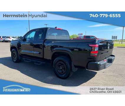 2022 Nissan Frontier King Cab S 4x4 is a Black 2022 Nissan frontier King Cab Truck in Chillicothe OH
