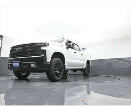 2021 Chevrolet Silverado 1500 4WD Crew Cab Short Bed LT Trail Boss is a White 2021 Chevrolet Silverado 1500 Truck in Dubuque IA