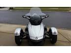 2009 Can-Am Spyder 5 Speed Manual Trans - Low Miles