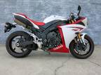 2009 Yamaha YZF-R1 Pearl White/Rapid Red