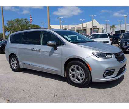 2023 Chrysler Pacifica Limited is a Silver 2023 Chrysler Pacifica Limited Car for Sale in Naples FL