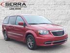 2016 Chrysler Town And Country S