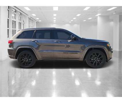 2020 Jeep Grand Cherokee Altitude is a Grey 2020 Jeep grand cherokee Altitude Car for Sale in Orlando FL
